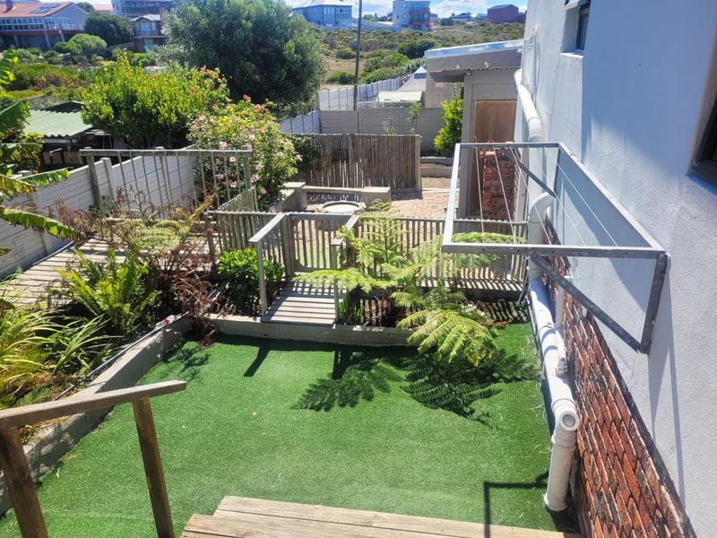 4 Bedroom Property for Sale in Kleinbaai Western Cape